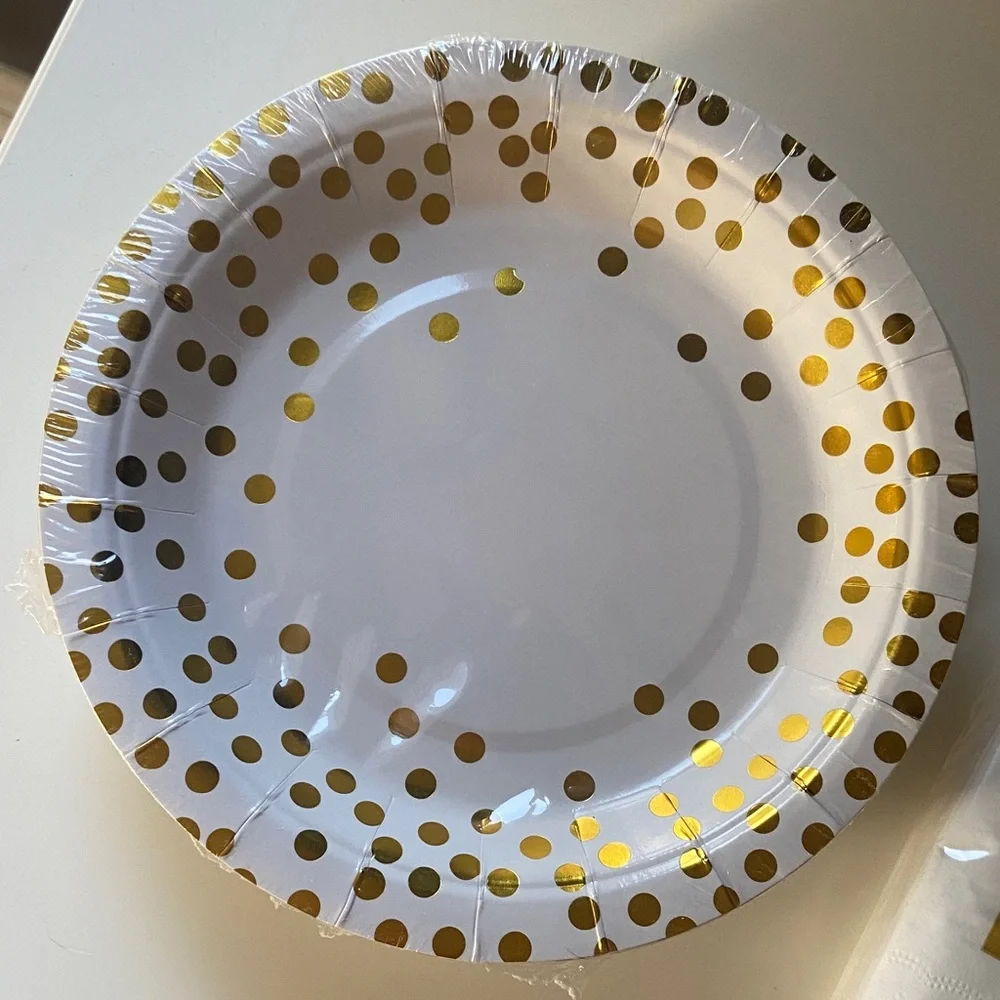 1985 Birthday Party Plates and Napkins Set
